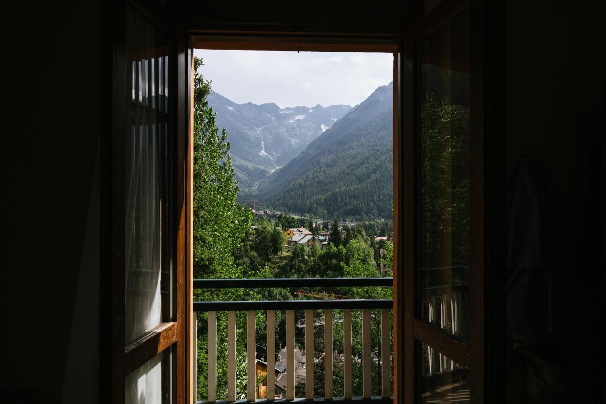 Villa Luzzago Ponte Di Legno Room photo